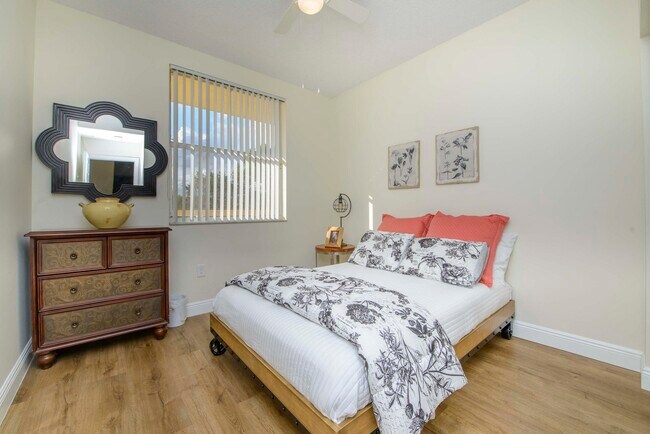 Photo - 2080 Greenview Shores Blvd Apartment