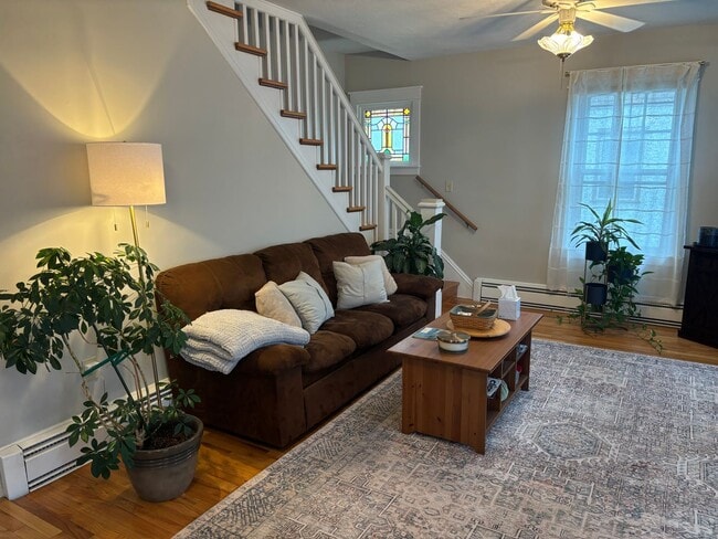 Building Photo - Lovely Single Family Home in Emmaus