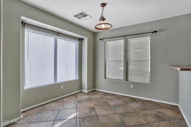 Foto del edificio - 25244 W Lamont Ave
