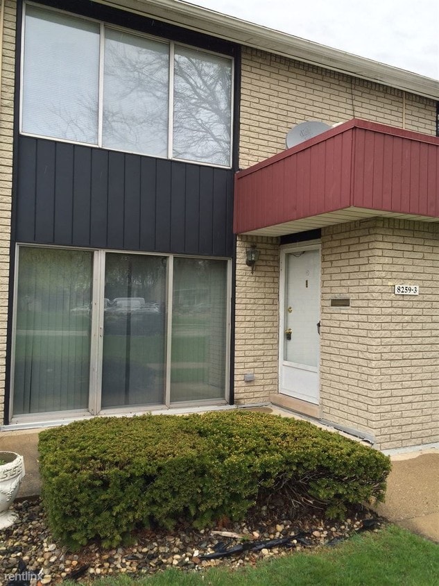 8259 Karam Blvd, Warren, MI 48093 Condo for Rent in Warren, MI