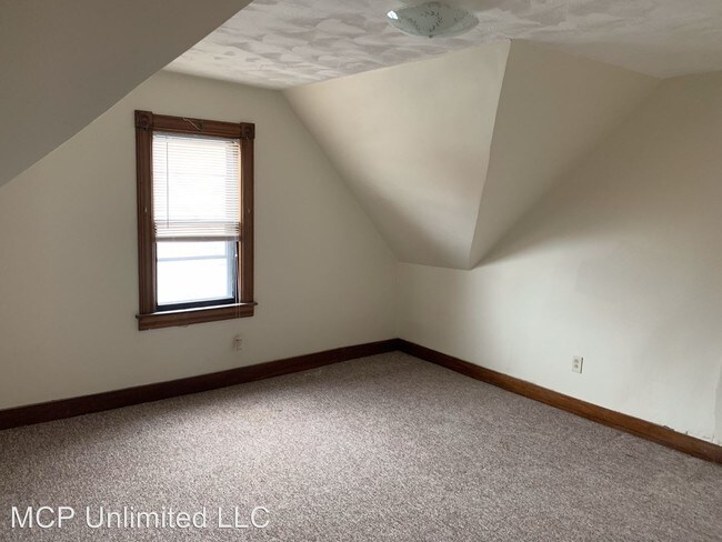 Building Photo - 51 Vinton St