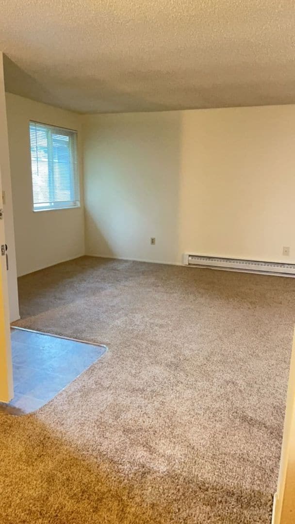 Building Photo - (858) Foxfire - 2 Bedroom / 1 Bathroom - Upstairs