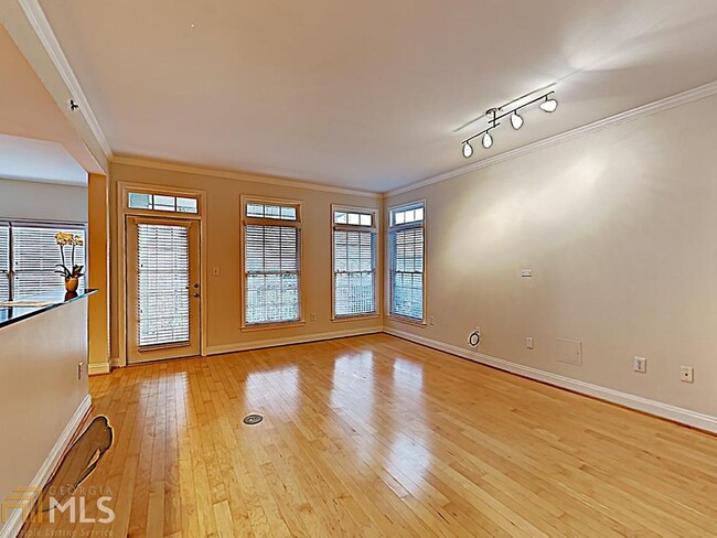 Building Photo - 50 Biscayne Dr NW