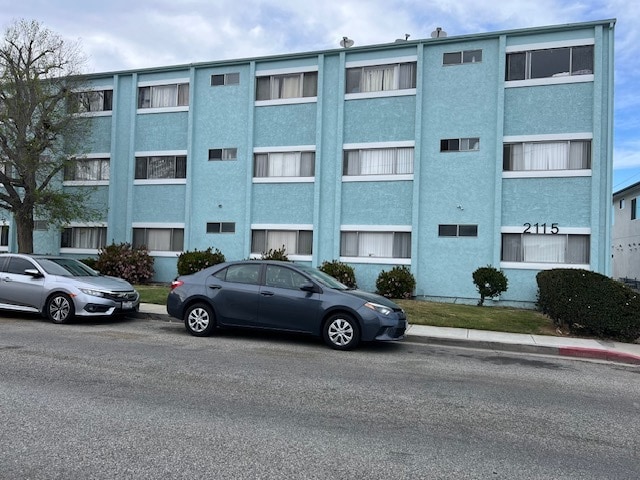 Foto del edificio - 2115 Mathews Ave