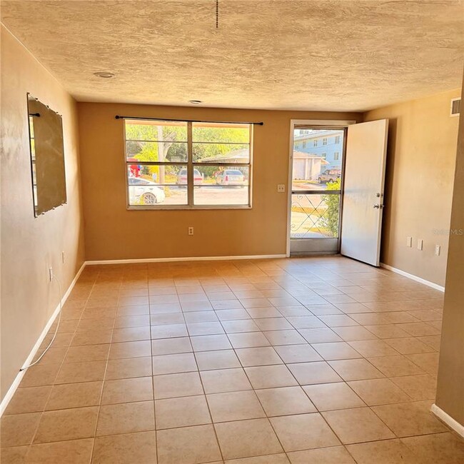 Foto del edificio - 5401 Pasadena Dr