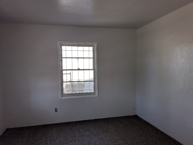 Building Photo - 4311 Poplar St