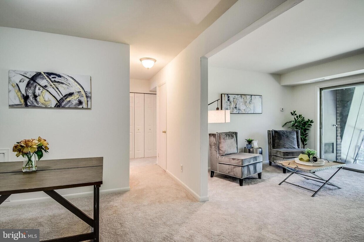 11604 Vantage Hill Rd Unit 21B, Reston, VA 20190 Condo for Rent in