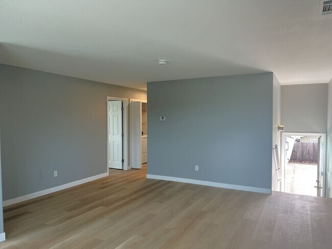 Foto del edificio - Beautifully Renovated Upstairs unit w/Views! Los Osos