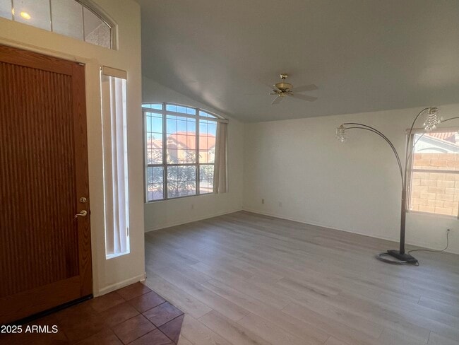 Foto del edificio - 2015 N 123rd Dr