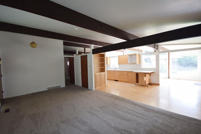 Foto del edificio - 3437 E Millbert Dr