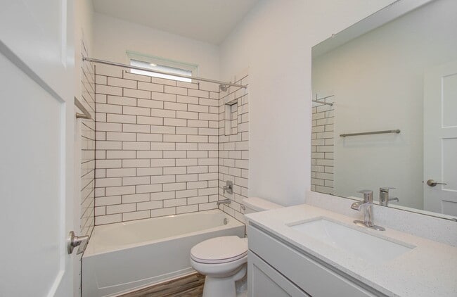 Building Photo - 10011 Angelina Wds Ln