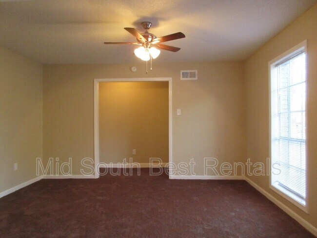 Foto del edificio - 3045 Morningview Dr