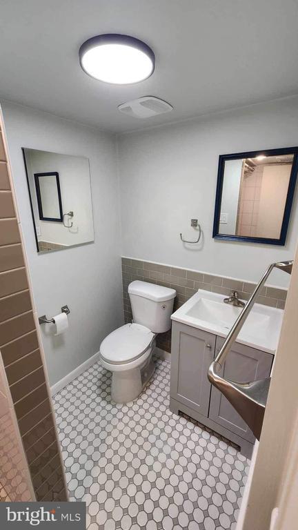 Building Photo - 7255 Moss Ln