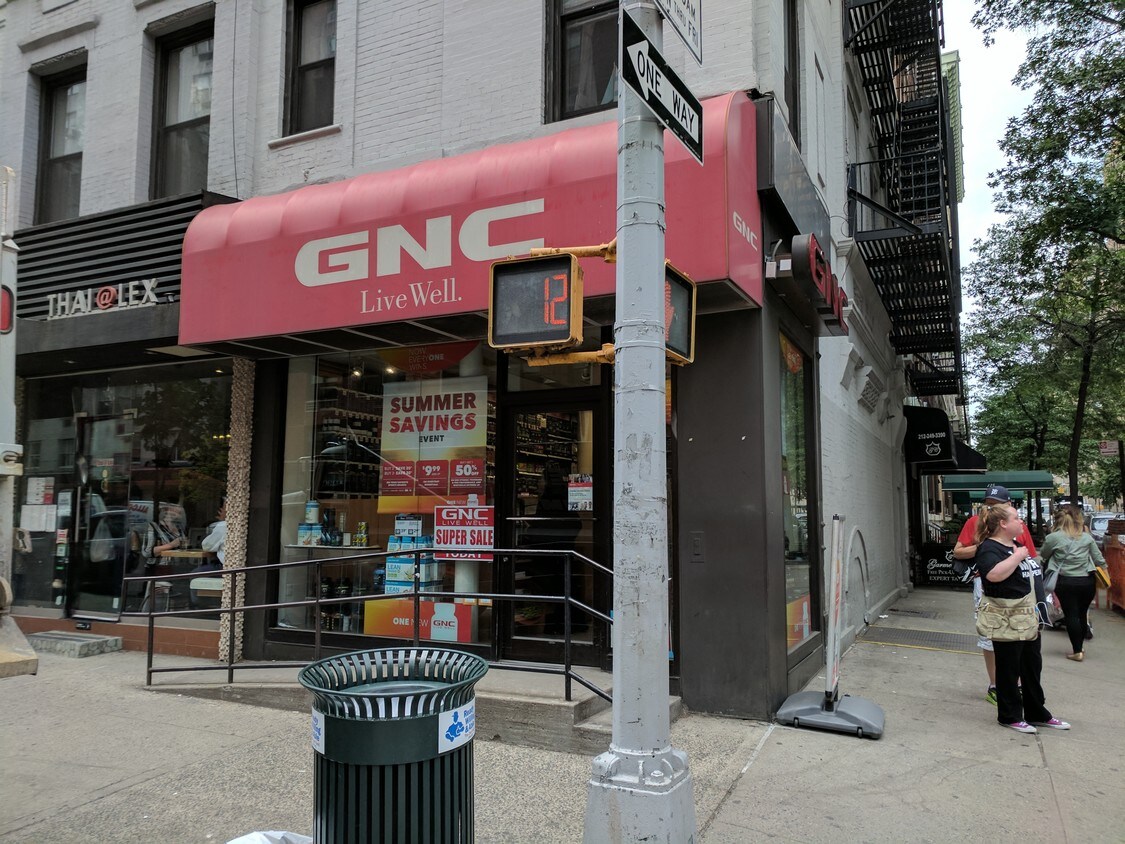 Foto del edificio - 1236-1246 Lexington Ave