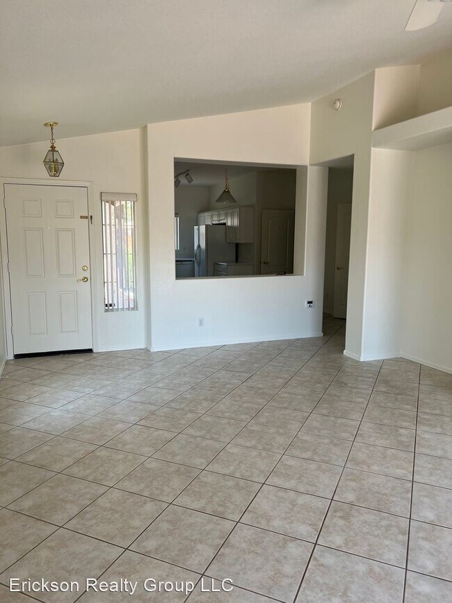 Building Photo - 3 br, 2 bath House - 9807 E. Kiva Ave