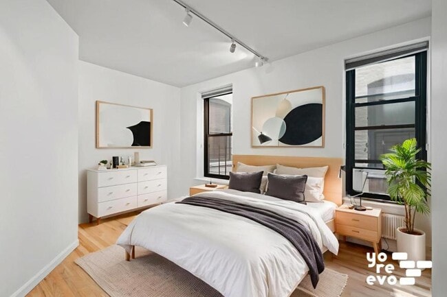 Building Photo - 2 bedroom in NEW YORK NY 10026