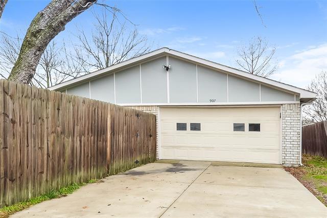 Building Photo - 9017 Willowbrook Dr