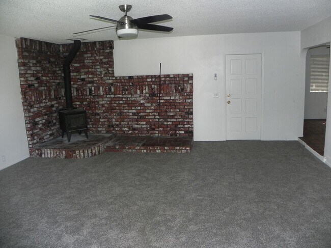 Foto del edificio - 12555 S Henderson Rd
