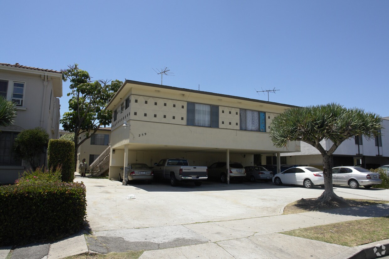 Primary Photo - The Hobart Apartments