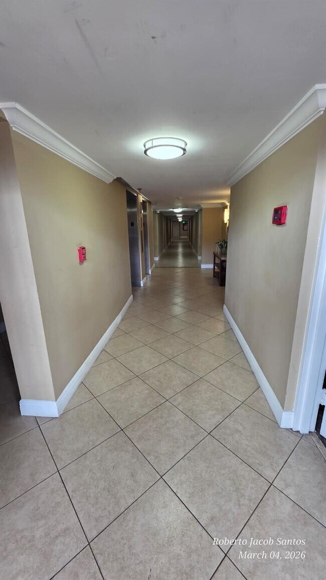 Foto del edificio - 9235 SW 8th St