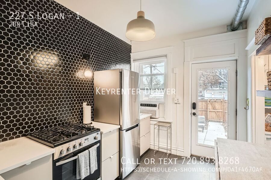 Foto principal - Charming 2-Bed, 1-Bath Gem Near Wash Park:...