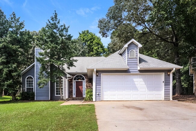 Building Photo - 6857 Robinwood Trail