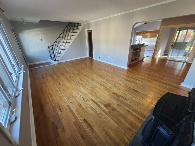 Foto del edificio - Cozy 4 Bedroom Cape