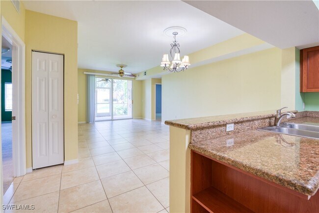 Foto del edificio - 20221 Estero Gardens Cir