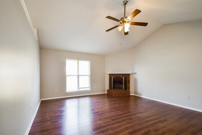 Foto del edificio - 7082 Layne Dr