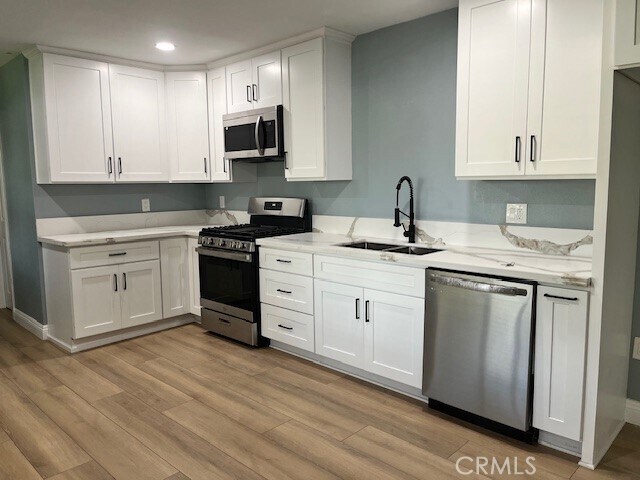 Foto del edificio - 2045 S Cypress Ave