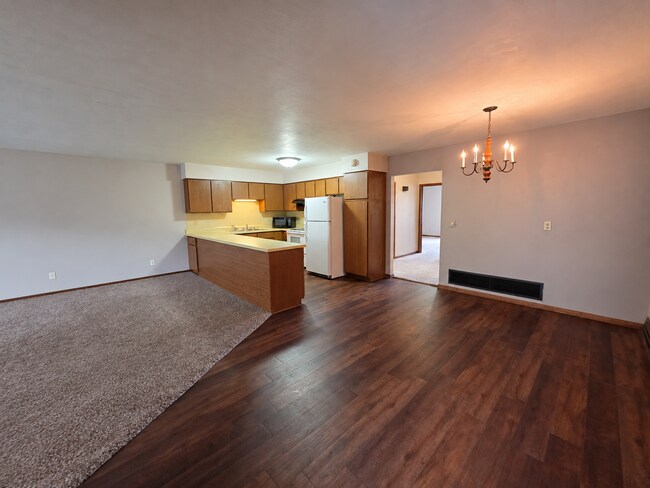 Foto del edificio - Large 1 Bedroom with Bonus Room - Available Now!