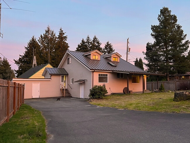 Building Photo - 208 SW 119th St