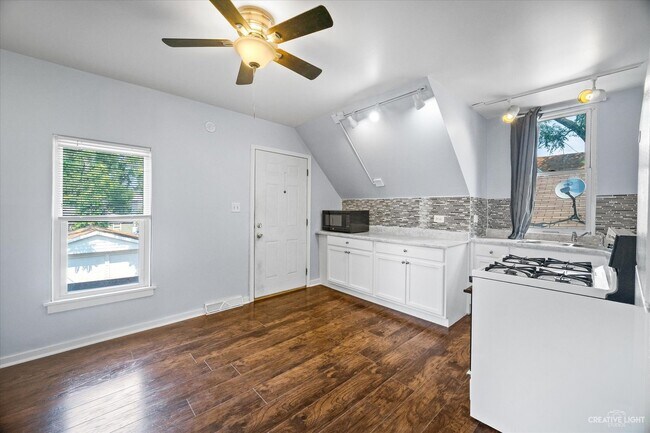 Foto del edificio - 355 N Hickory St