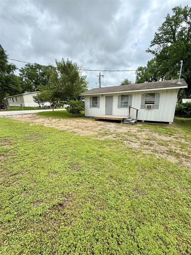 Foto del edificio - 519 McGuire Ln
