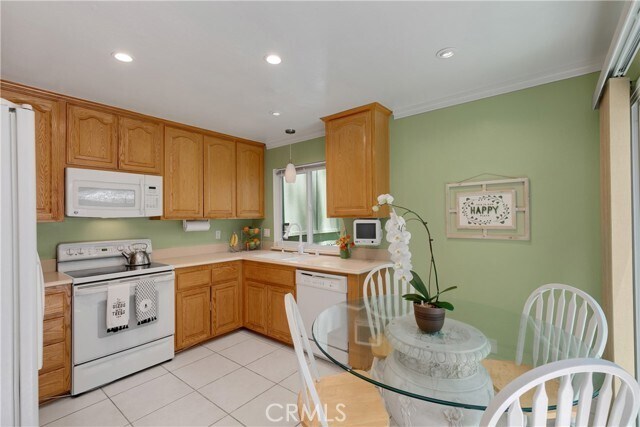 Building Photo - 2842 Sierra Canyon Way