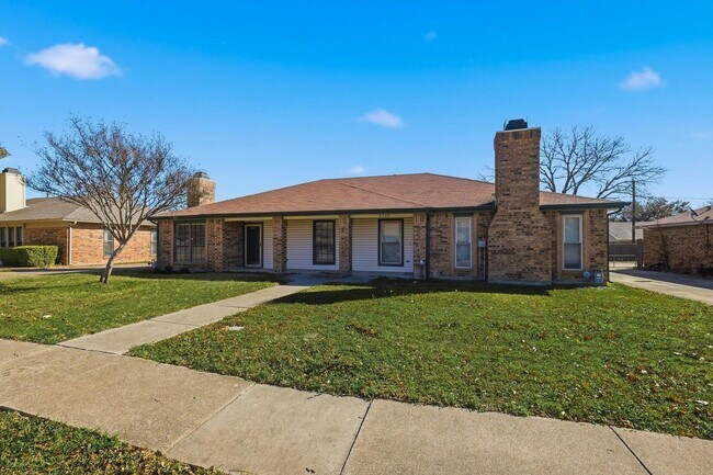 Foto del edificio - Half of Duplex Ready for New Tenants- 2 Bed, 2 Bath- North Richland Hills- Birdville ISD- 76180
