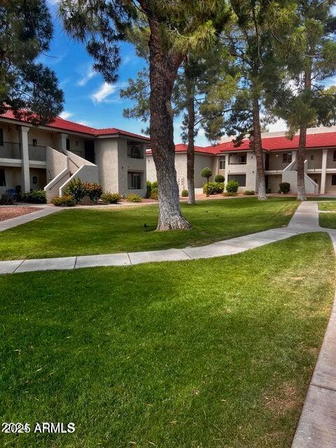 Foto del edificio - 10610 S 48th St