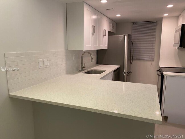 Foto del edificio - 3248 Coral Ridge Dr