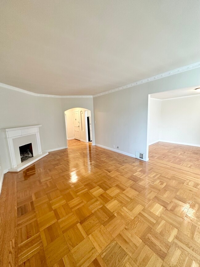 Building Photo - 1875 33rd Ave
