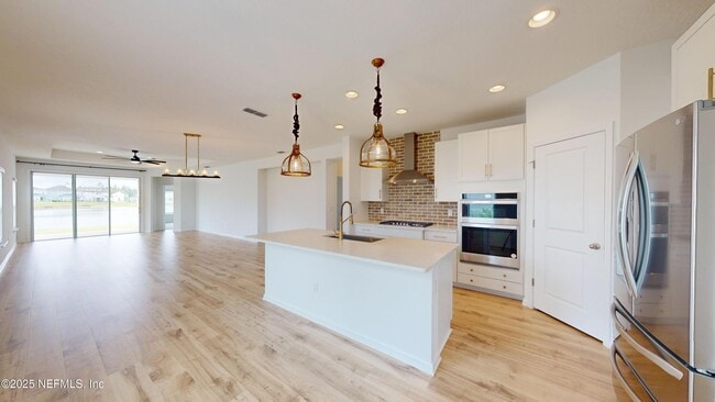 Building Photo - 637 Stargaze Ln