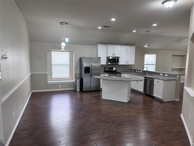Building Photo - 5201 White Spruce Dr
