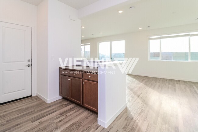 Building Photo - 4657 Snapdragon Wy