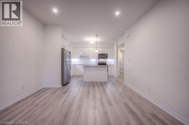 Photo du bâtiment - 261 Woodbine Ave