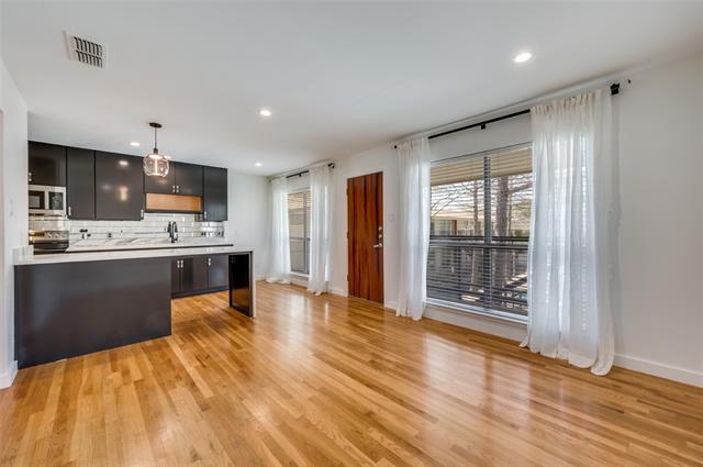 Foto del edificio - 4616 W Lovers Ln