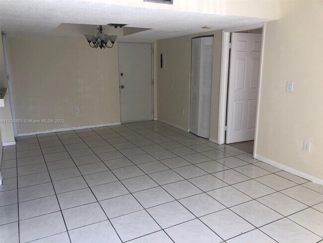 Foto del edificio - 8006 SW 149th Ave