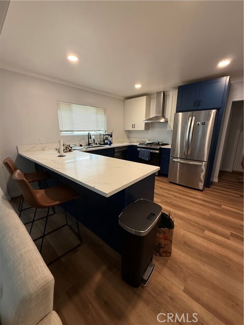 Foto del edificio - 851 W 40th Pl