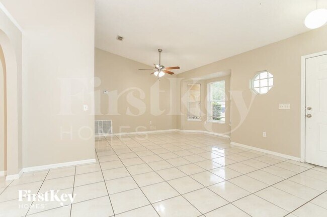 Foto del edificio - 205 Tiffany Ct