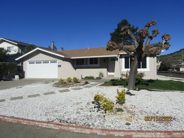 Primary Photo - Beautifully remodeled single story home wi...