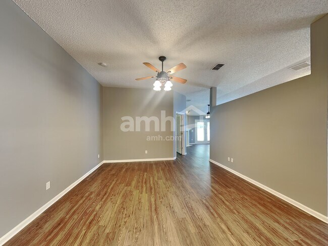 Foto del edificio - 1526 Bay Harbor Dr