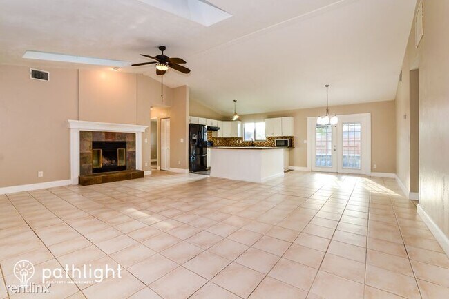 Building Photo - 3 br, 2 bath House - 2360 Date Palm Dr